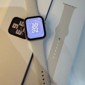 Apple Watch SE 44mm (μοντέλο GPS)