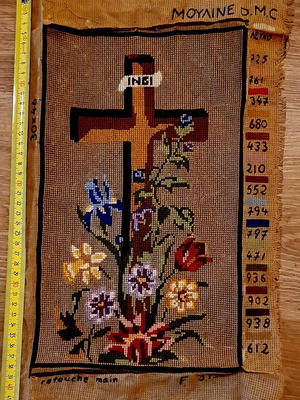 DMC Moyenne F 315 Cross Embroidery Tapestry with Flowers, Vintage