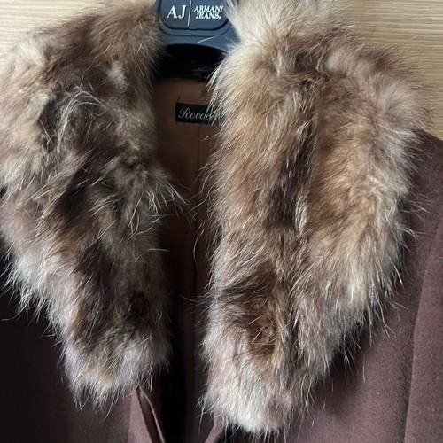 Rococo coat used with detachable fur collar, brown, size M