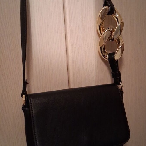 Shoulder bag like new, black with adjustable strap