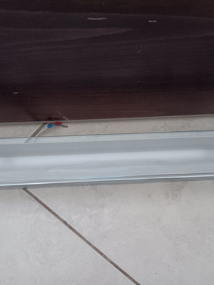 Bathroom light used with one defect
