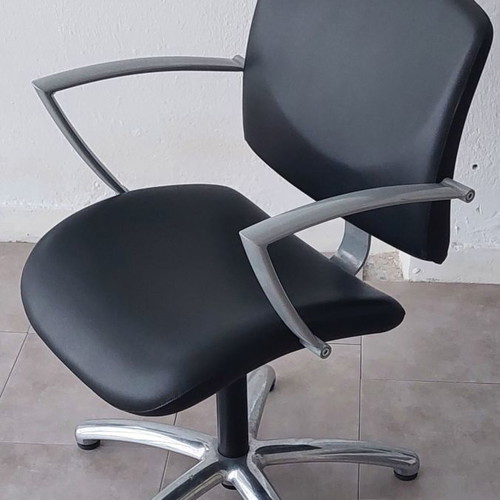 AGV Riviera salon chair new