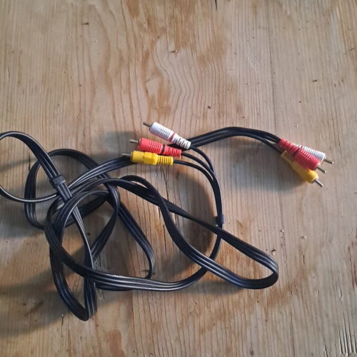 RCA cable 1m like new
