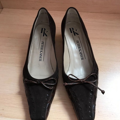 Peter Kaiser small brown heels new, unworn