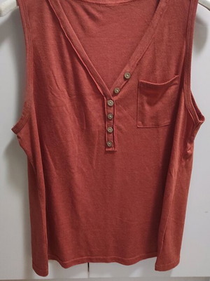 Sleeveless blouse red like new, size XL