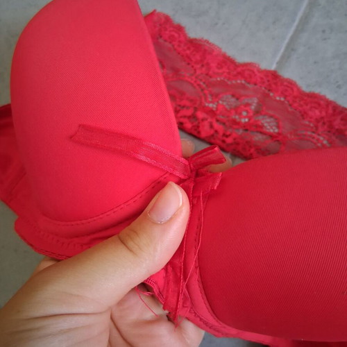 Bra 2 in 1 red, like new