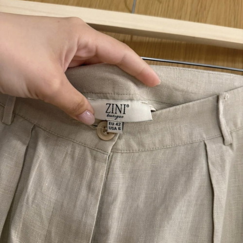 Zini boutique shorts like new, beige, size L 40 12