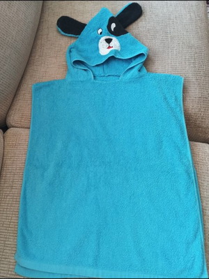 Children's bathrobe with hood like new