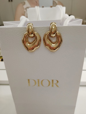 Earrings hoop style new, gold color