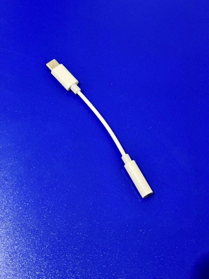 Usb-C to 3.5mm Jack Adapter new, lightweight and portable