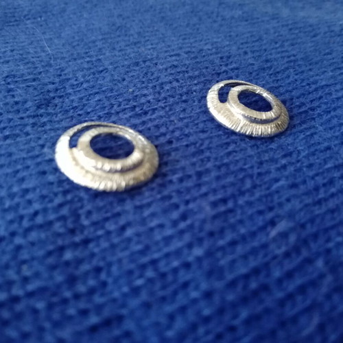 Silver 925 earrings like new, linear textured design