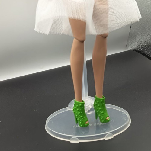 Doll clothes fashion set like new, skirt blouse and shoes