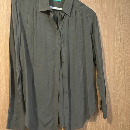 Benetton shirt khaki used