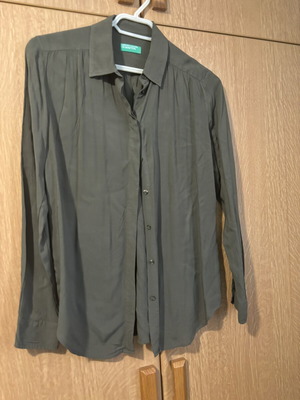 Benetton shirt khaki used