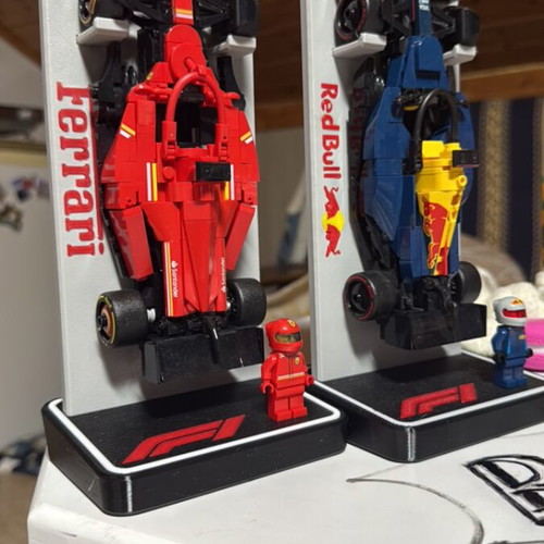 Lego F1 Ferrari and Red Bull Display new