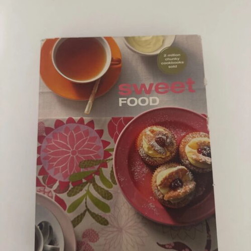 Pastry cookbooks like new, set of 3 English books