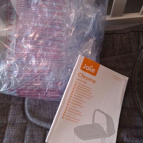 Joie Chrome Port Bebe like new, graphite