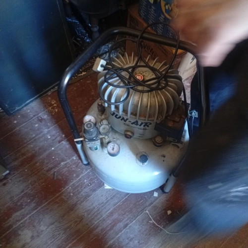 Jun-Air 6-15 Silent Professional Air Compressor 8 bar used