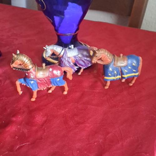 3 collectible authentic horses like new