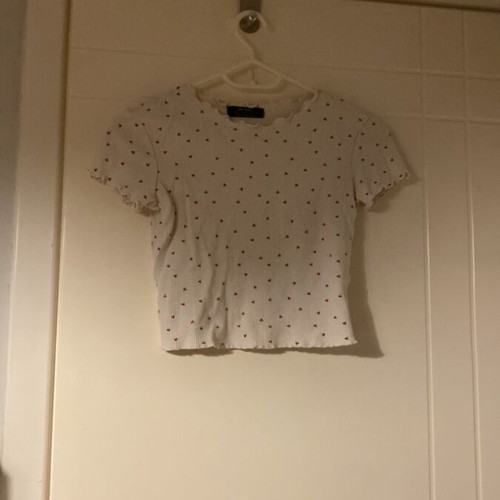 White rib crop top with cherries like new