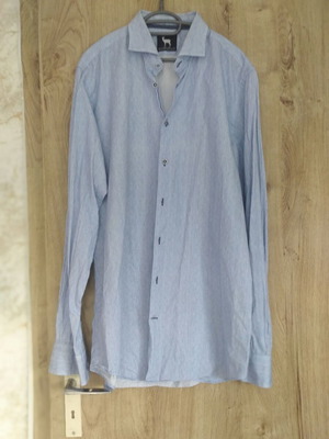 Blumfontain GENTS men's shirt like new, cotton, white and blue, size L