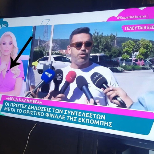 SAMSUNG The Frame (2023) QE50LS03B 50'' QLED 4K Smart TV Τηλεόραση με σφάλμα γραμμής