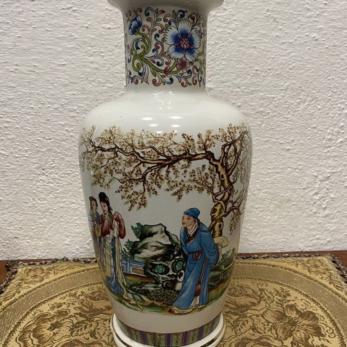 Italian vase used in Chinese style from 1950-60s