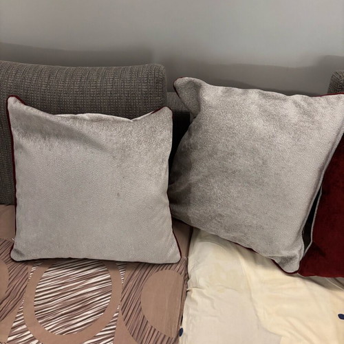 Decorative pillows like new, gray with burgundy trim, set of 2