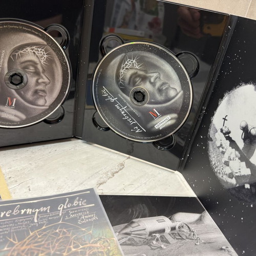 On the Silver Globe 4K Blu-Ray limited edition, like new