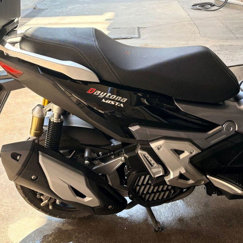 Daytona Mista 125 scooter like new, automatic, 125cc, petrol
