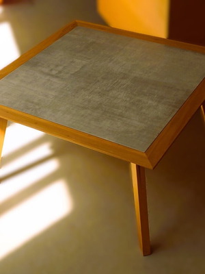 Τραπέζι ξύλινο με κεραμική επιφάνεια mid century modern καινούργιο