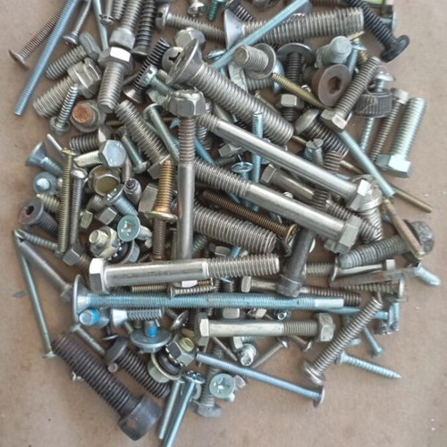 Screws of various types like new