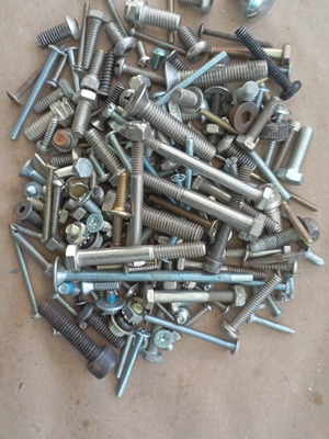 Screws of various types like new