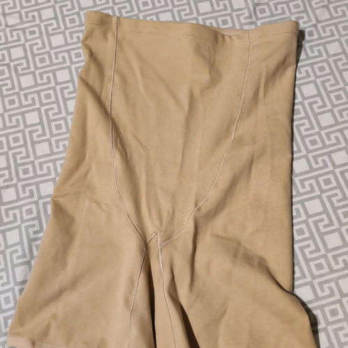 Minerva Jersey Shaping Shorts new, beige