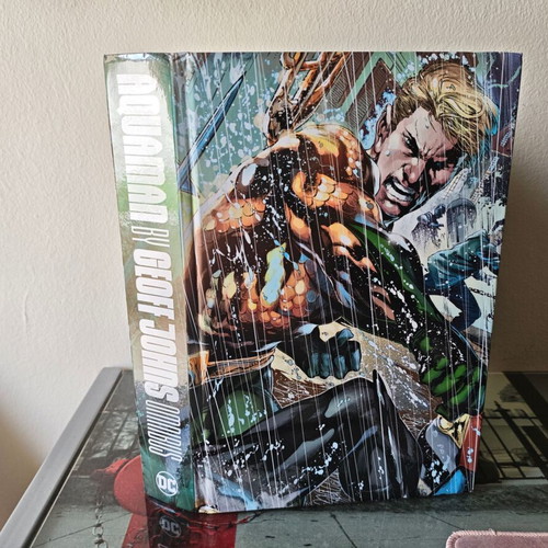 Aquaman by Geoff Johns Omnibus like new