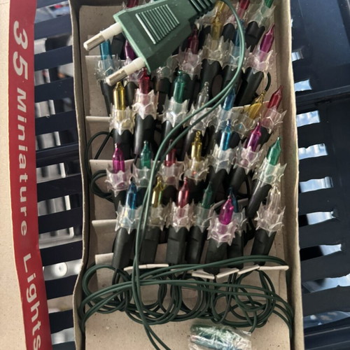 Vintage Christmas string lights, 35 bulbs