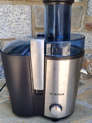 Bosch fruit juicer used