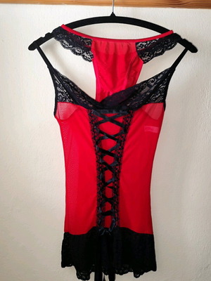 Babydoll La Nuit αφόρετο, κόκκινο και μαύρο, μέγεθος 70 EU