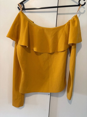Love J Mustard Blouse Size M Like New