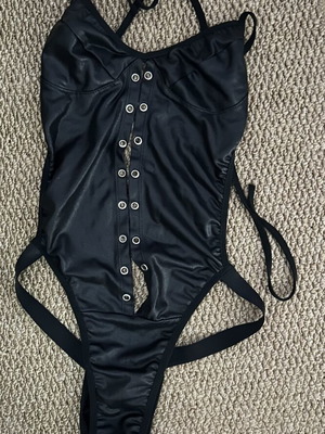 Black swimsuit bodysuit size M like new