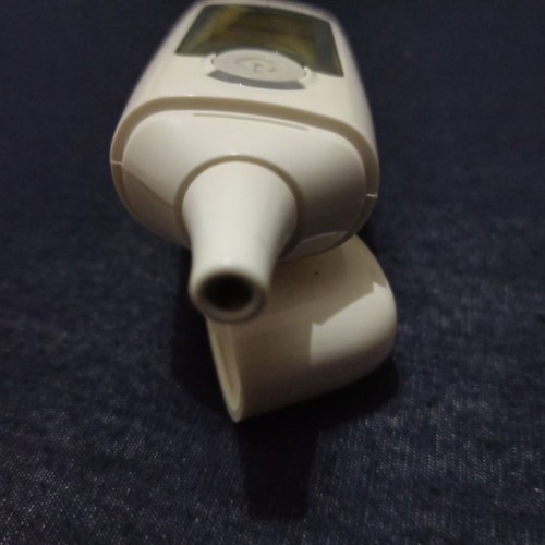 Sanitas forehead or ear thermometer new with infrared