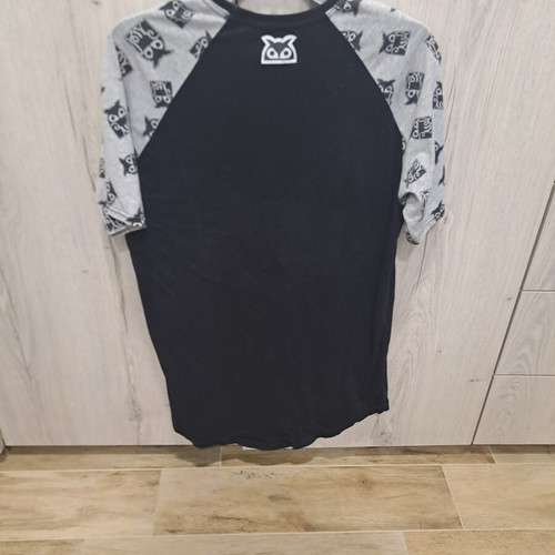 Owl T Shirt like new, size M, black and grey