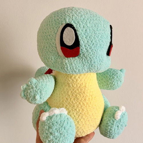 Squirtle crochet doll like new, Pokemon