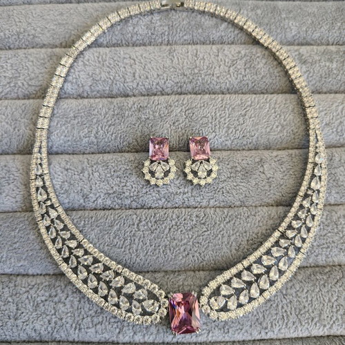 Platinum plated jewelry set with pink and white zircon stones