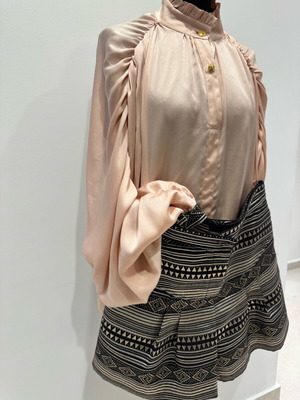 Nema shirt and shorts like new, multicolored with details