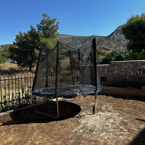 Trampoline like new, up to 150 kg capacity