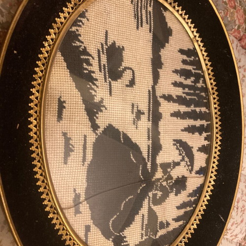 Embroidered frame used with velour oval 29x22 cm