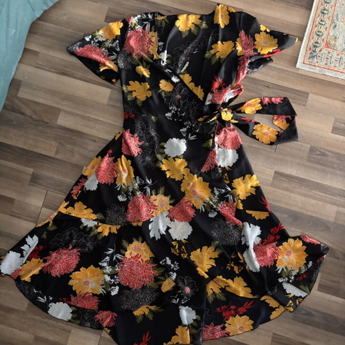 Dina wrap dress with autumn floral print, XXL