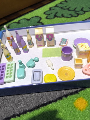 Barbie 90s shoes and accessories like new