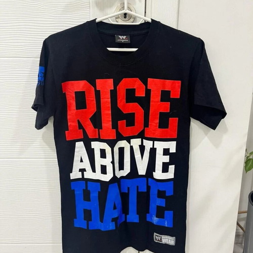 WWE Rise Above Hate Hustle Loyalty Respect T-shirt used, size Small
